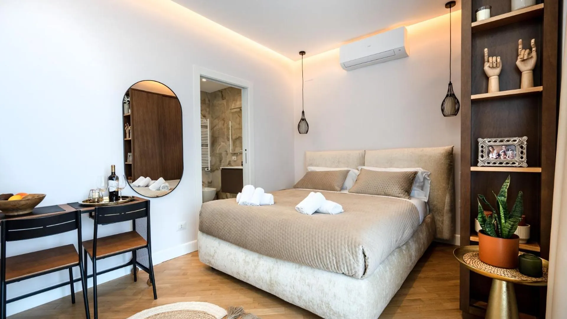 Skyline Mirjana - Cozy Apartment With Terrace バーリ 0*,  イタリア