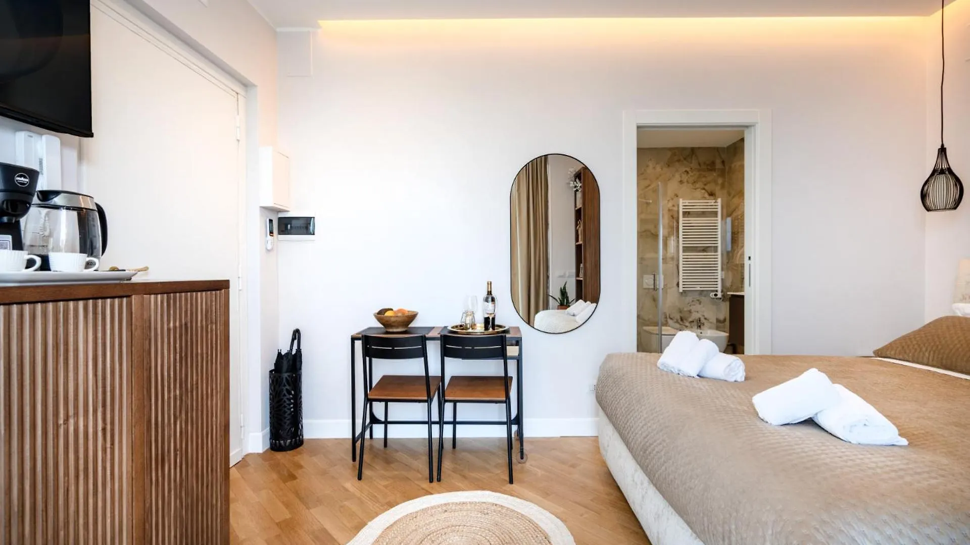 Skyline Mirjana - Cozy Apartment With Terrace バーリ